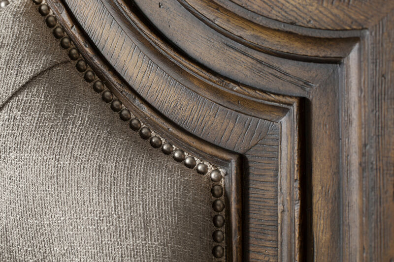 Fair Oaks King Upholstered Bed