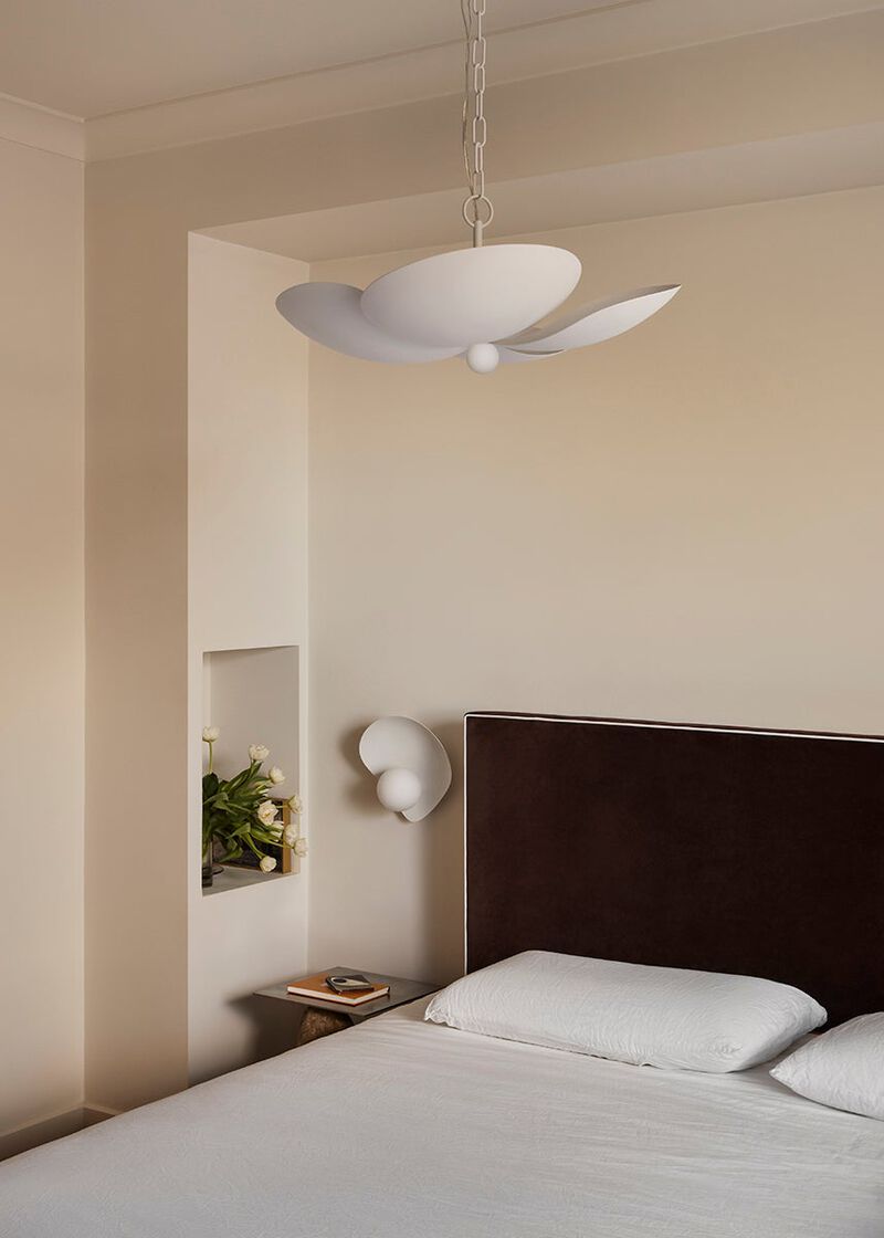 Leni Wall Sconce image number 1