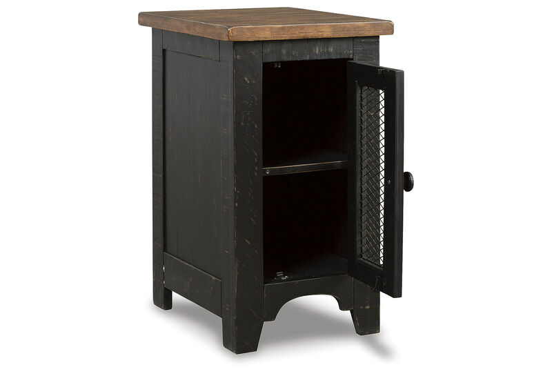 Valebeck Chairside End Table image number 2
