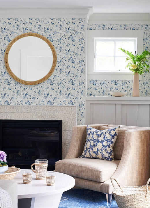 Glinda Navy Floral Trail Wallpaper