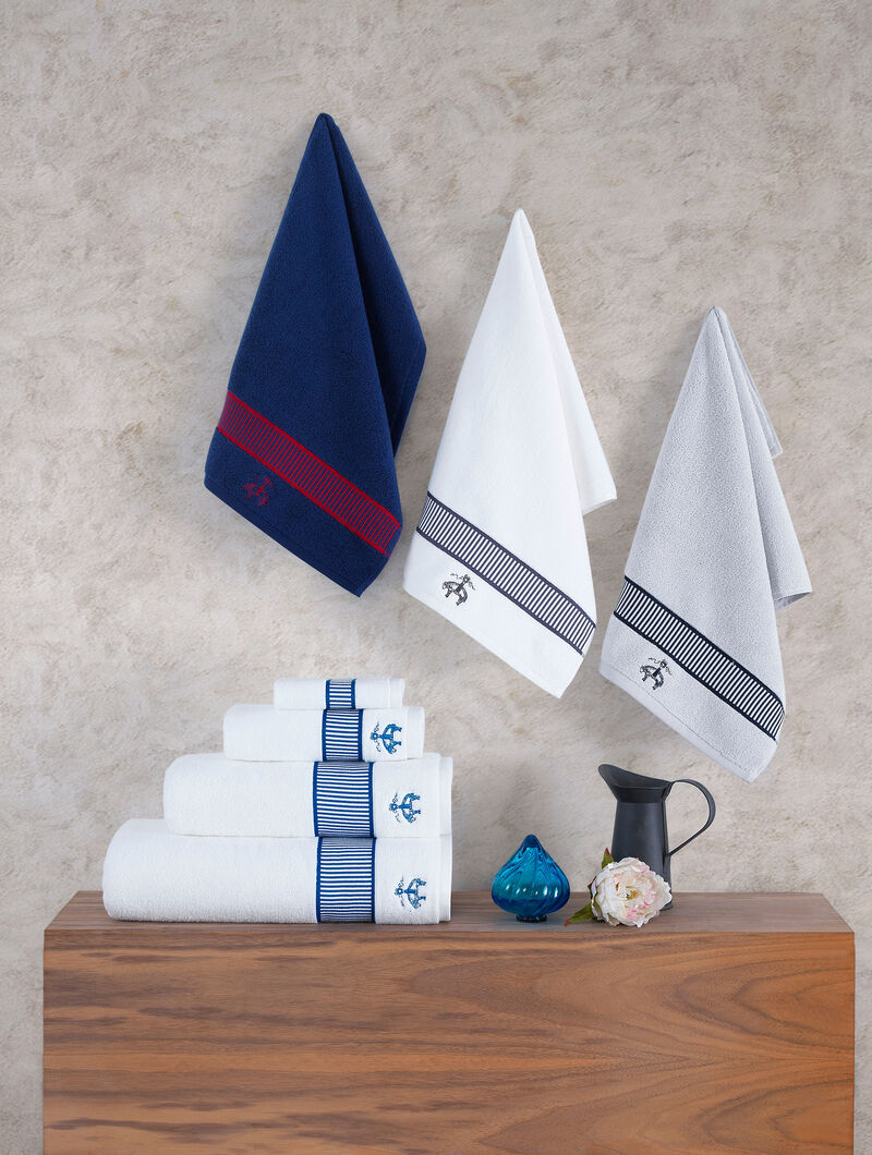 Brooks Brothers Fancy Border 2 pcs Bath Towels