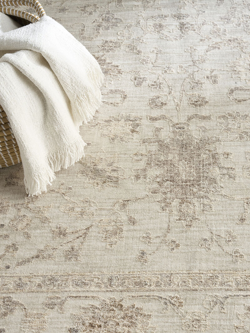 Shadows SHW07 Ivory 6' x 9' Rug