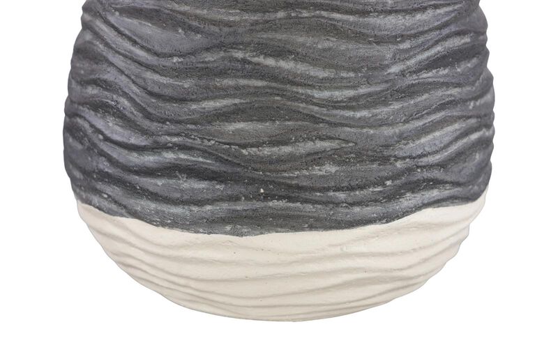 Wavy Small Vase image number 3