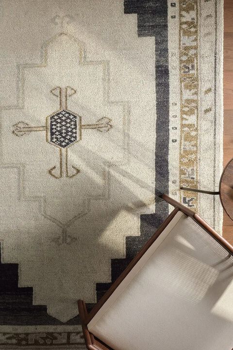 Casen Stellar Ancient Scroll 8'6" x 11'6" Rug