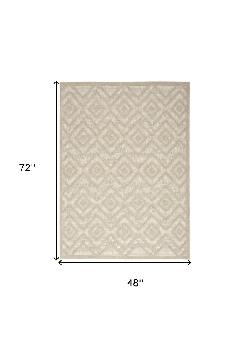 HomeRoots 4' X 6' Cream And Beige Geometric Indoor Outdoor Area Rug image number 5