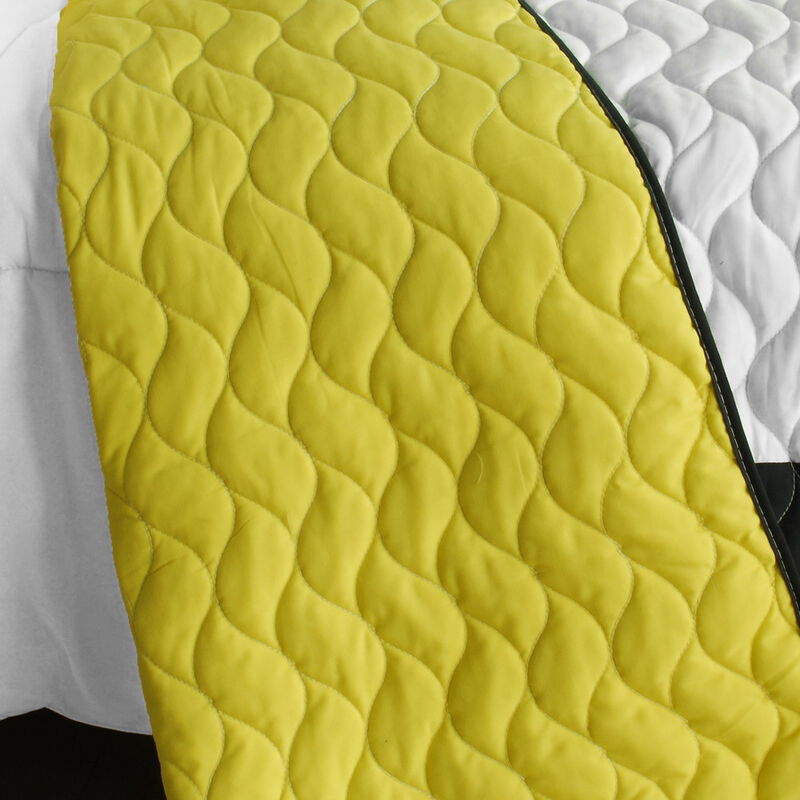 3-Piece Vermicelli Quilted Geometric Patchwork Quilt Set with Matching Shams image number 4