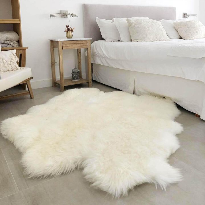 Genuine Sheepskin Rug "Quad" (3' 3'' x 5' 11'') &ndash; Soft & Fluffy Four Pelt Lambskin Rug - Made in Argentina