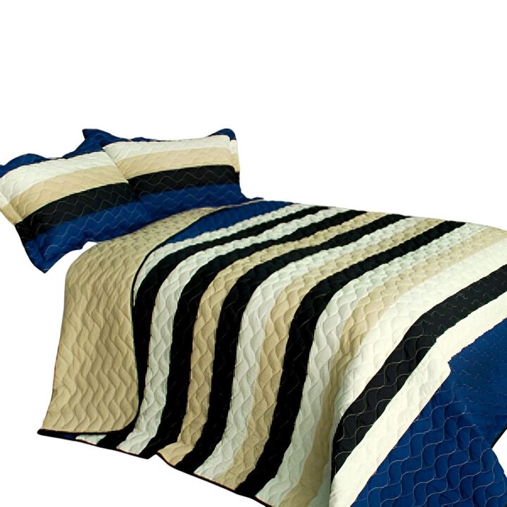 Queen Size 3-Piece Vermicelli Quilted Patchwork Quilt Set with Matching Shams