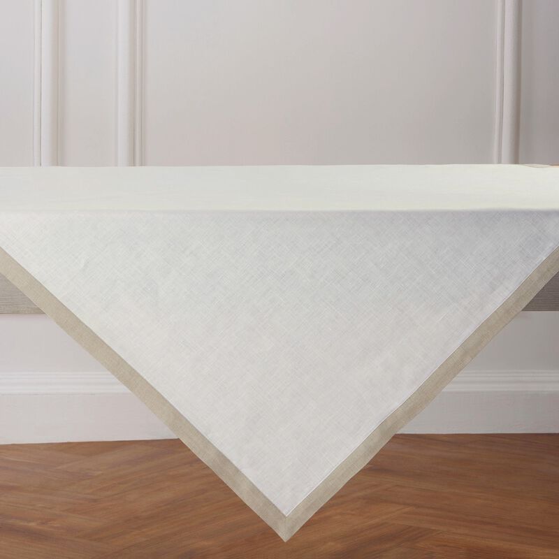 Solino Home Classic 100% Linen Table Throw &ndash; Handcrafted, Machine Washable, Perfect for Holiday and Everyday Dining