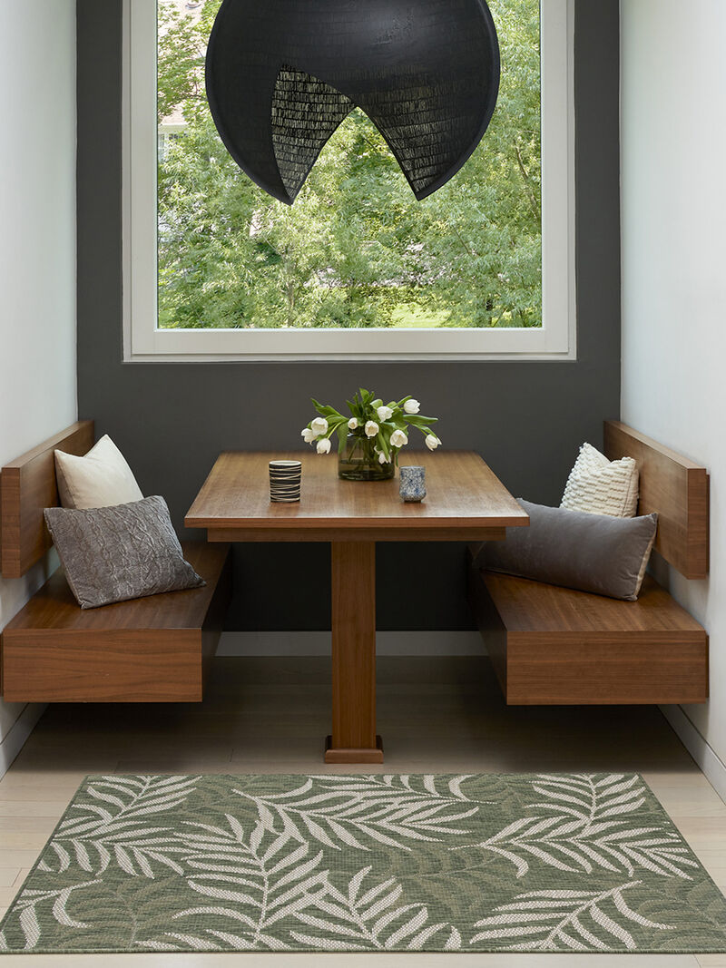 Garden Oasis GOA01 Green/Ivory 2' x 4' Rug