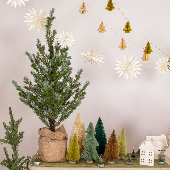 Snowflake Garland in Kraft Box, White