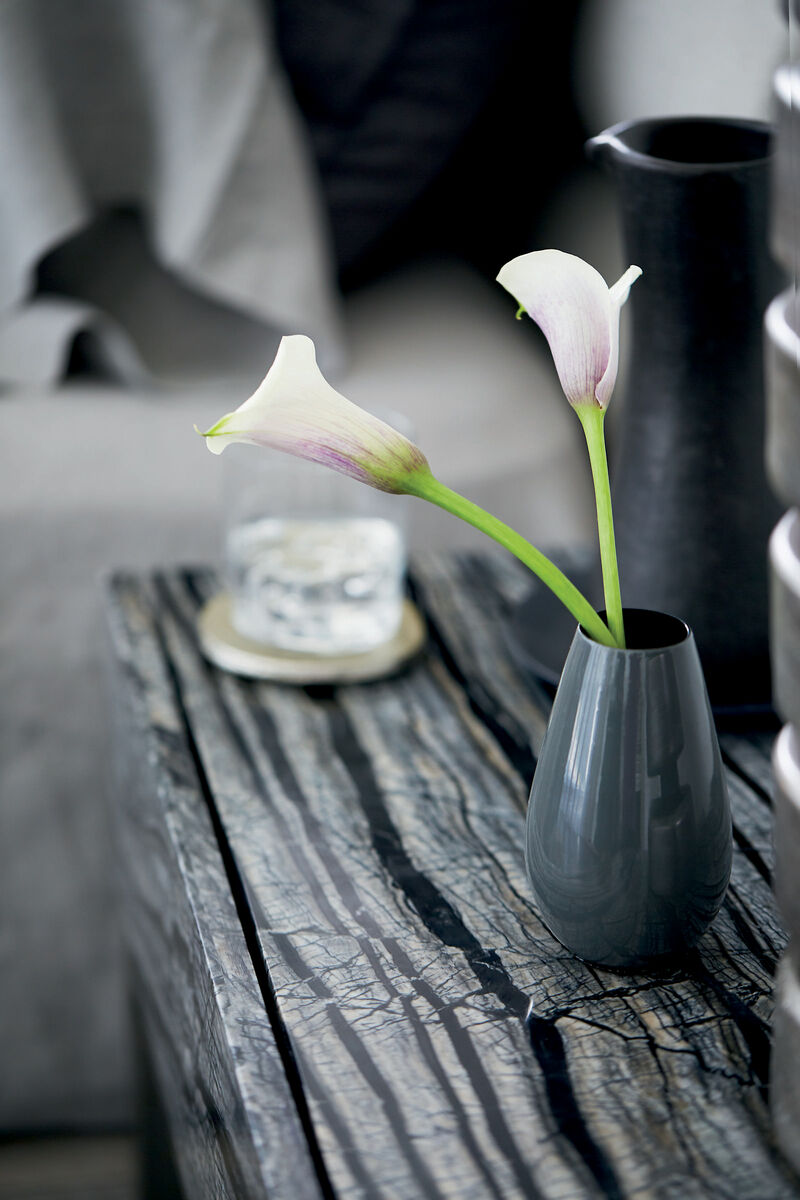 Linea Nightstand image number 2