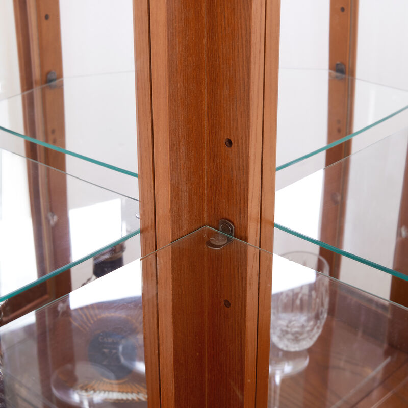 Fucab Lighted Glass Display image number 3