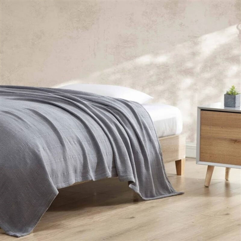 Lightweight 100% Cotton Blanket Soft and Breathable for All Season Comfort