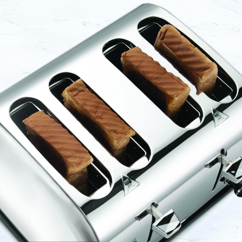 MegaChef 4 Slice Wide Slot Toaster with Variable Browning in Silver