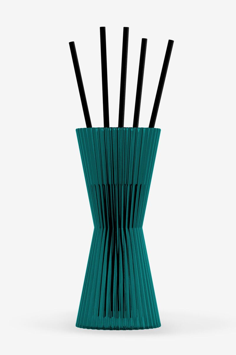 Aiz Reed Diffuser In Cedar & Black Cherry image number 0