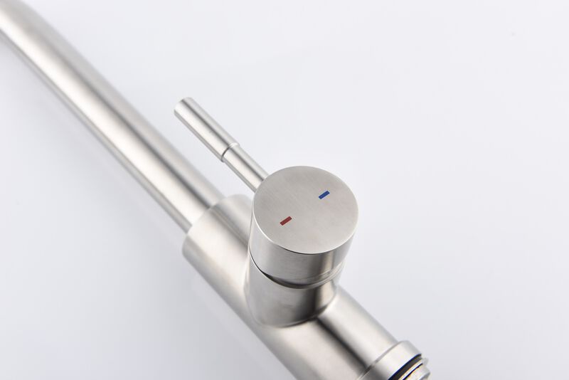 Kitchen Faucet with Pull Out Sprayer for Easy Sink Access and Cleaning