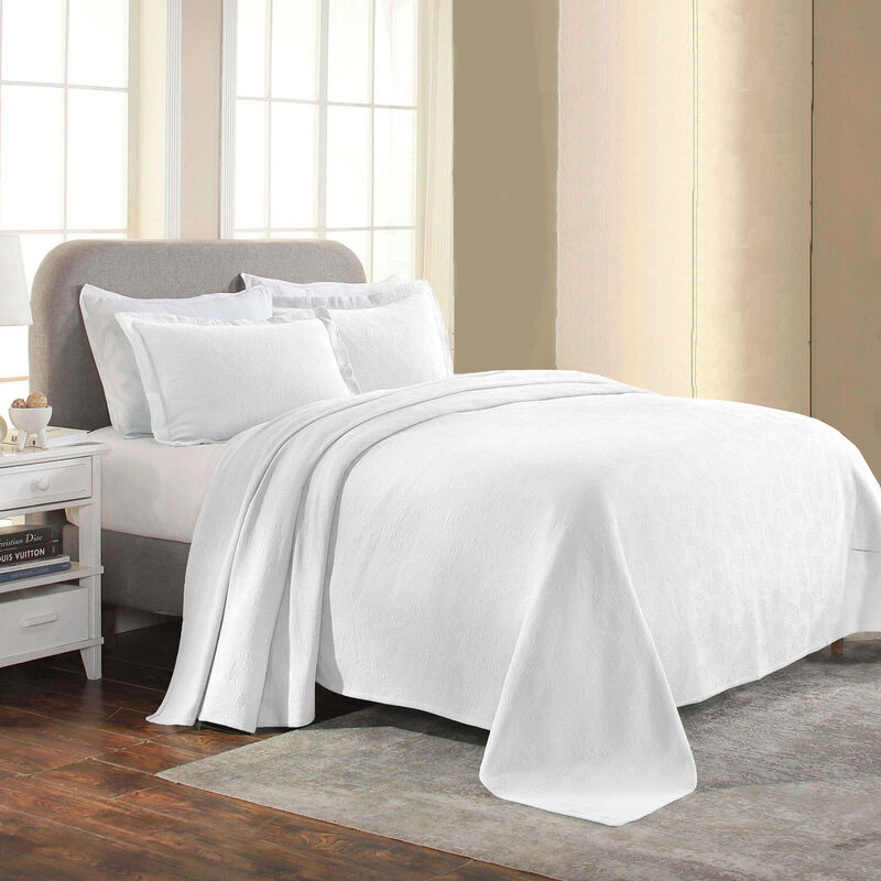 Lightweight Cotton Bedspread Set with Matching Shams image number 0