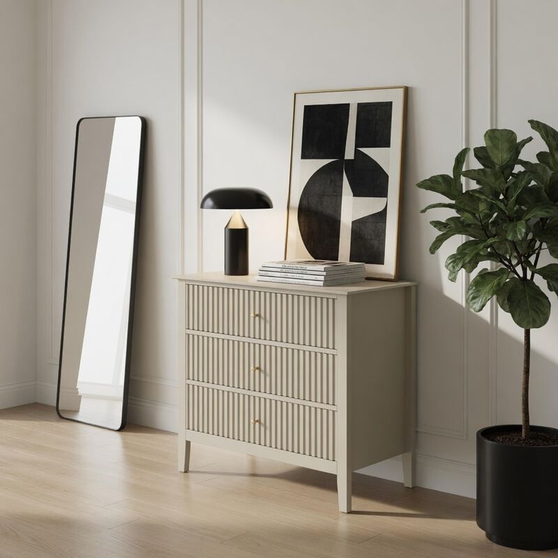 32" Assembled Wide Fluted Nightstand 3-Drawer image number 3