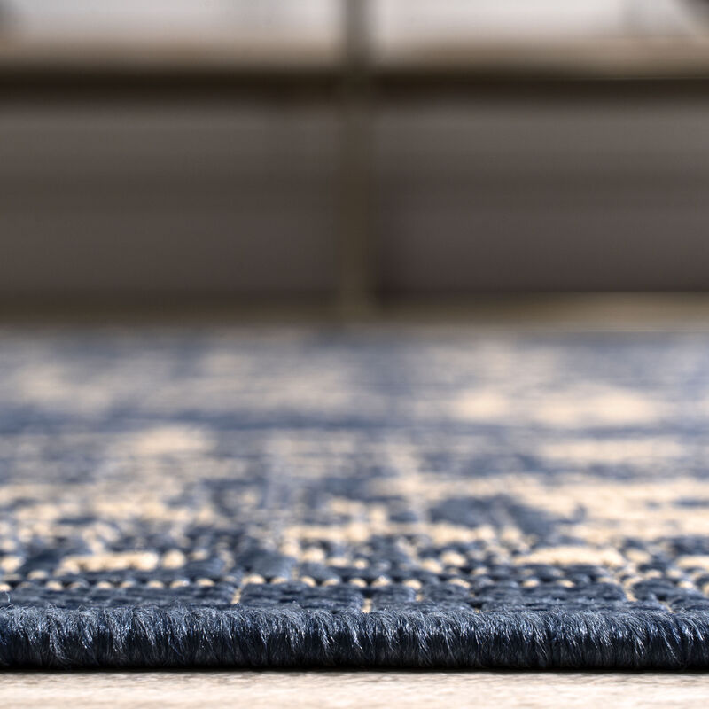 Galon Filigree Indoor/Outdoor Area Rug