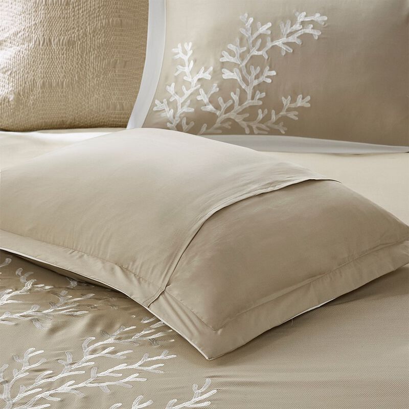 Gracie Mills Douglass 6-Peice Cotton Jaquard Comforter Set with Coral Embroidery