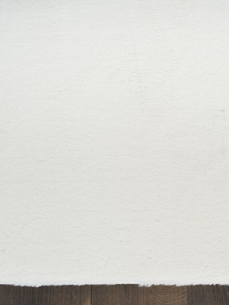 Soft Plush Rabbit Fur SFF01 White 7'6" x 9'6" Rug