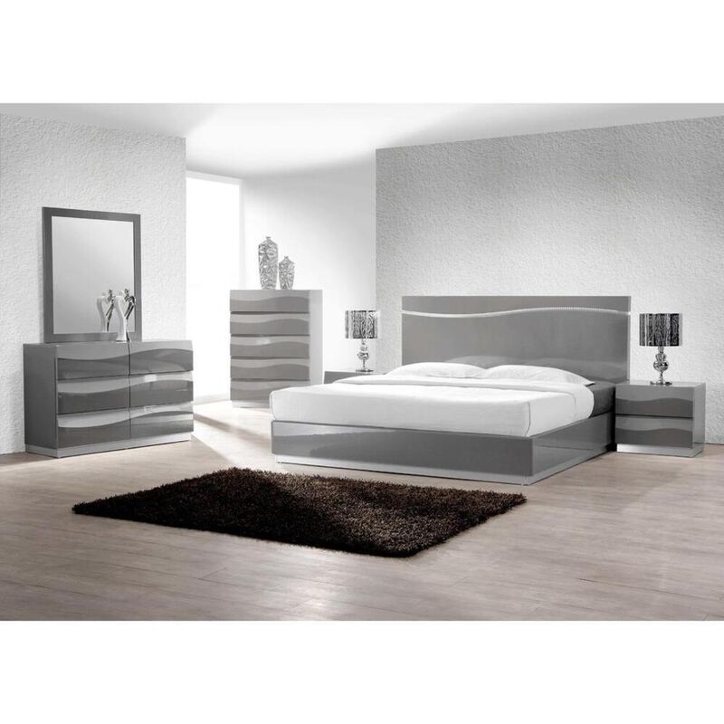 Best Master Furniture Best Master Leon Poplar Wood Eastern King Platform Bed in Gray With Silver Base