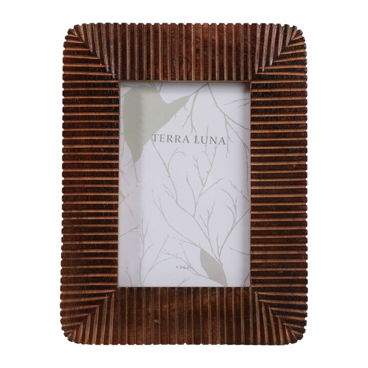 4x6 Ridged Wood Round Edge Photo Frame, Walnut