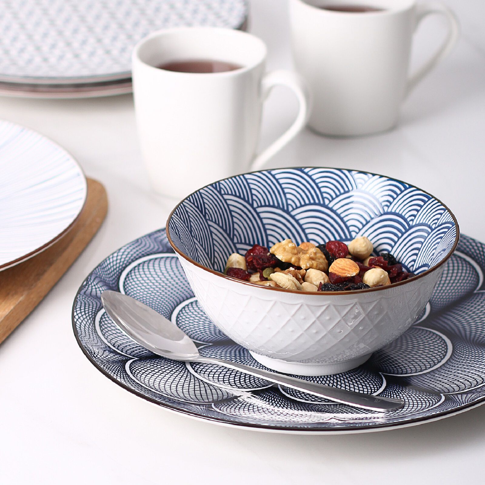 Y YHY 10  Salad Plates, Porcelain Dinner Plates Set of 4, Ceramic