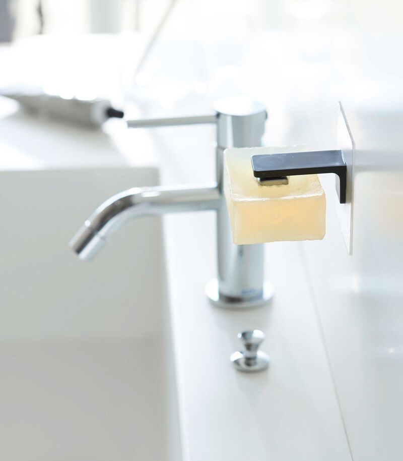 Traceless Adhesive Magnetic Soap Holder image number 9