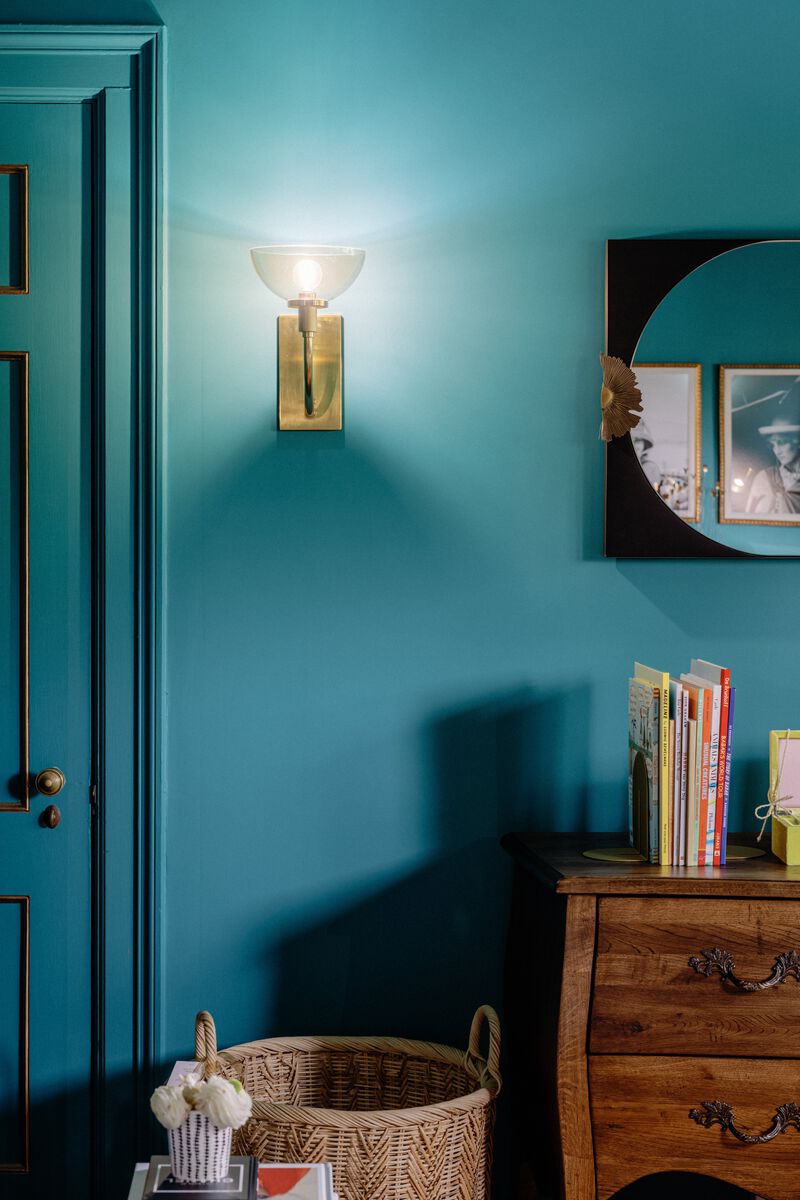 Eva Wall Sconce image number 9