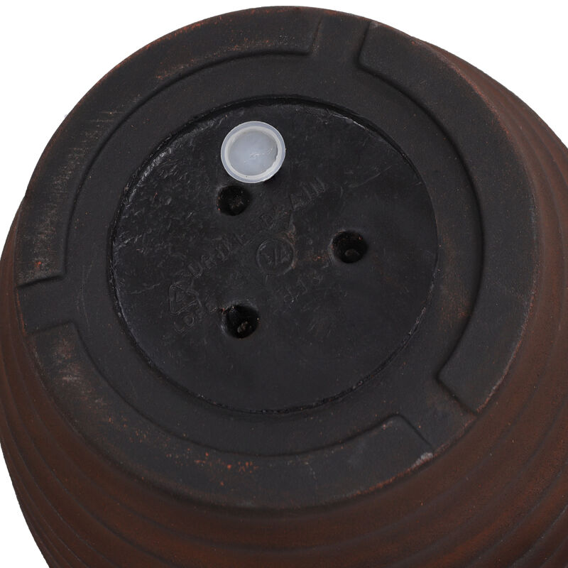 Sunnydaze 16 in Ribbed Polyresin Outdoor Planter - Rust - Set of 2