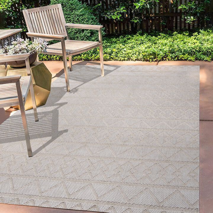 Aylan High-Low Pile Knotted Trellis Geometric Indoor/Outdoor Area Rug