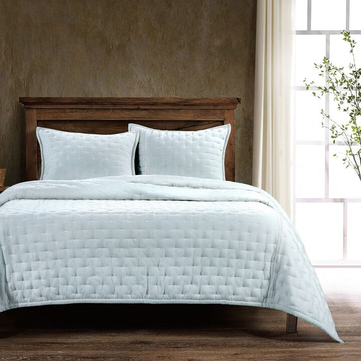 Stella Pintuck Light Blue King Quilt Set