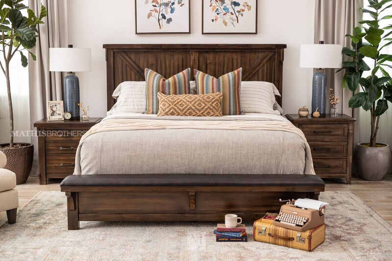 Lakeleigh Queen Panel Bed with Upholstered Bench