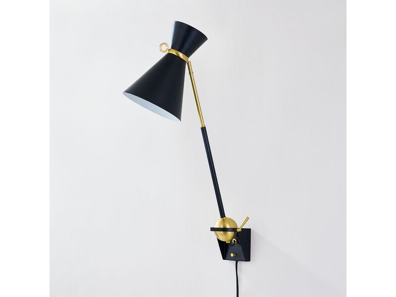 Winsted Plug-In Sconce image number 1