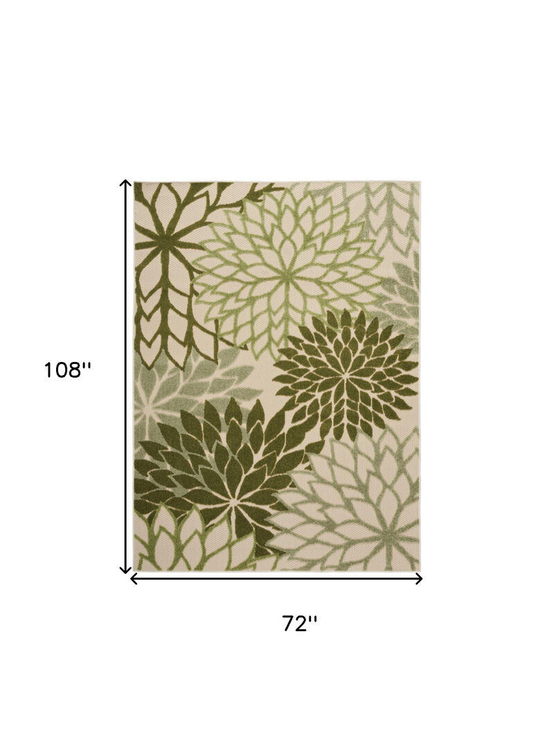 HomeRoots 6' X 9' Ivory And Green Floral Indoor Outdoor Area Rug image number 2