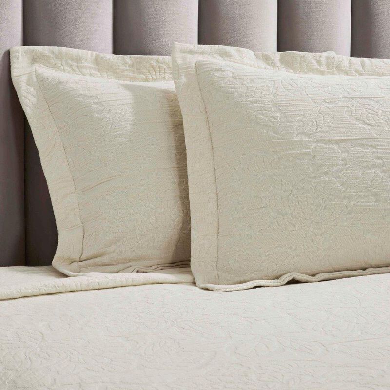 3-Piece Cotton Matelasse Bedspread Set with Floral Design image number 2