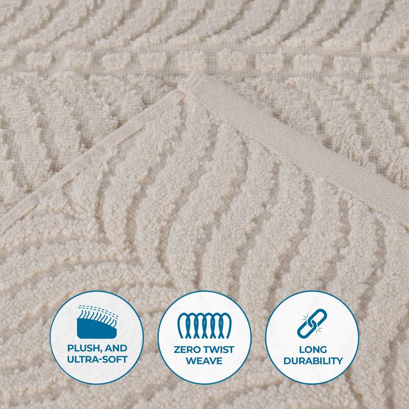 Plush Zero Twist Cotton Bath Towels Set of 4 for Bathroom Use image number 2