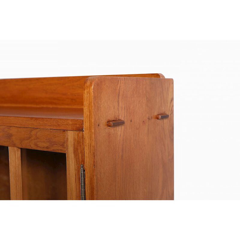 Crafters and Weavers Mission Oak 2 Door Bookcase with Glass Doors