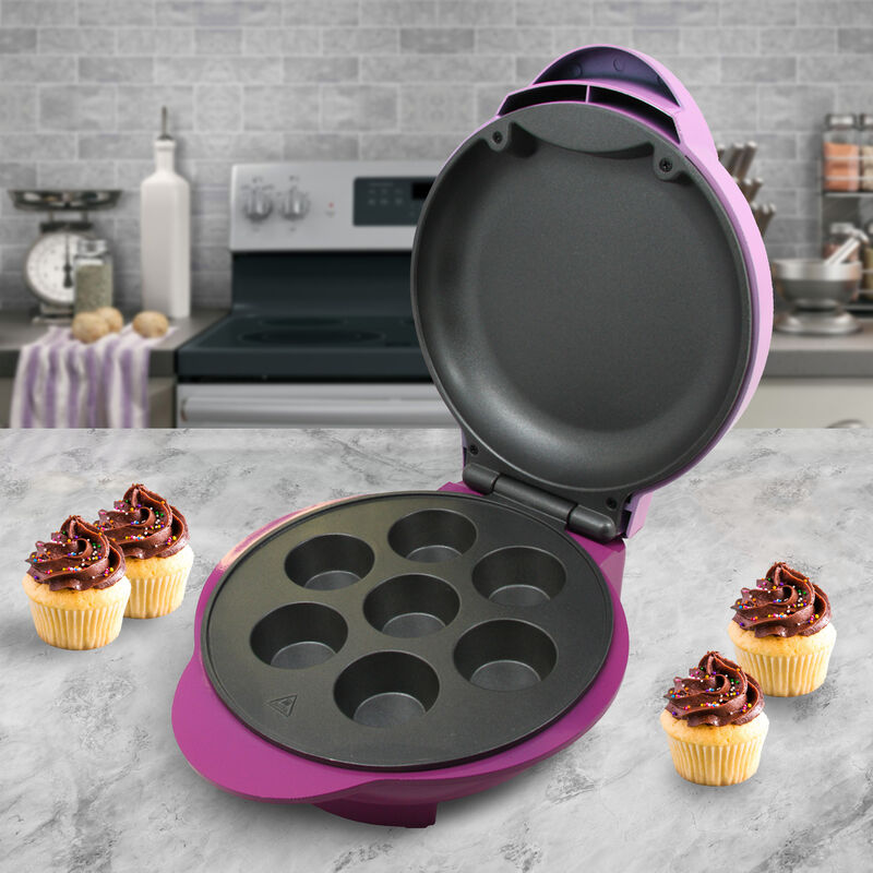 Brentwood Mini Cupcake Maker in Pink