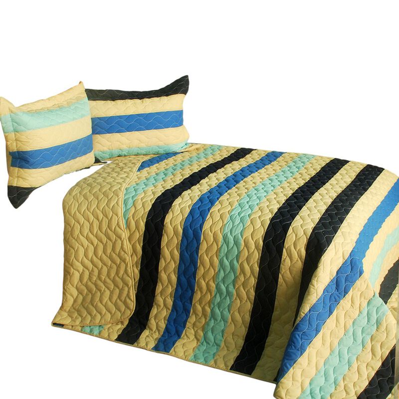 Queen Size 3-Piece Vermicelli Quilted Patchwork Quilt Set with Shams image number 1