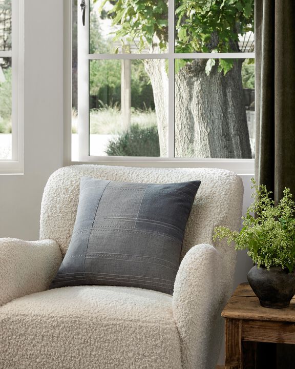 Mateo PAL0001 Blue 18"x18" Polyester Pillow by Amber Lewis x Loloi