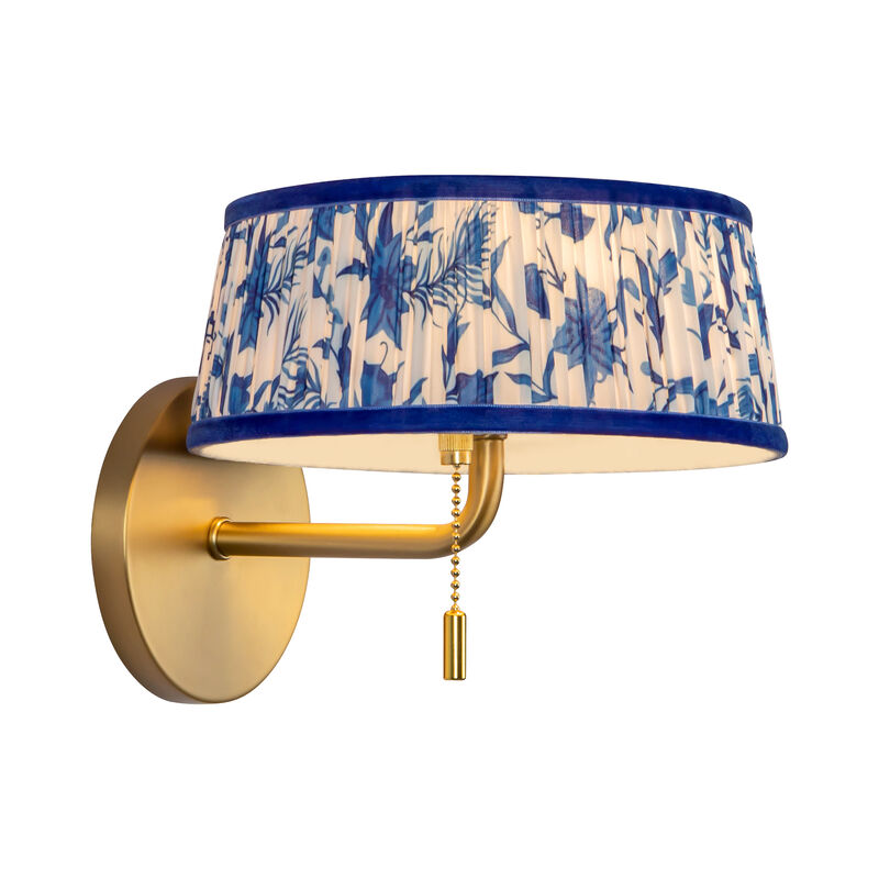 Scout 7-in Damp-Rated Wall/Vanity Light with Patterned Pleated Linen Shade image number 3