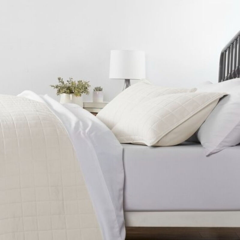 Soft 3-Piece Microfiber Bedspread Set – Farmhouse-Inspired Bedding for Modern Bedrooms