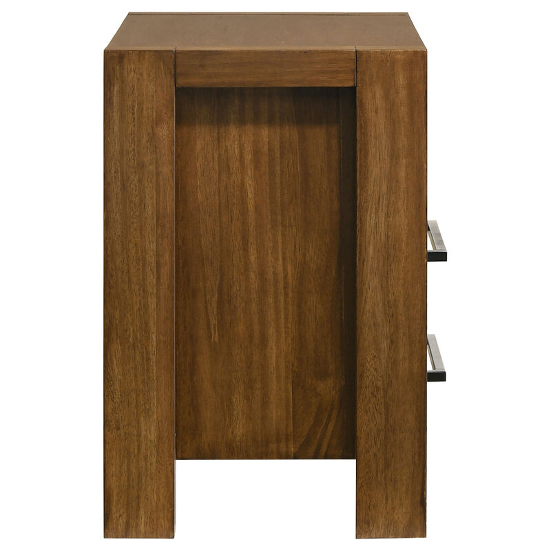 Tusmuk Queen 3-Piece Bedroom Set image number 6