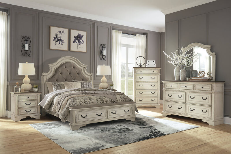 Realyn Queen Upholstered Bed