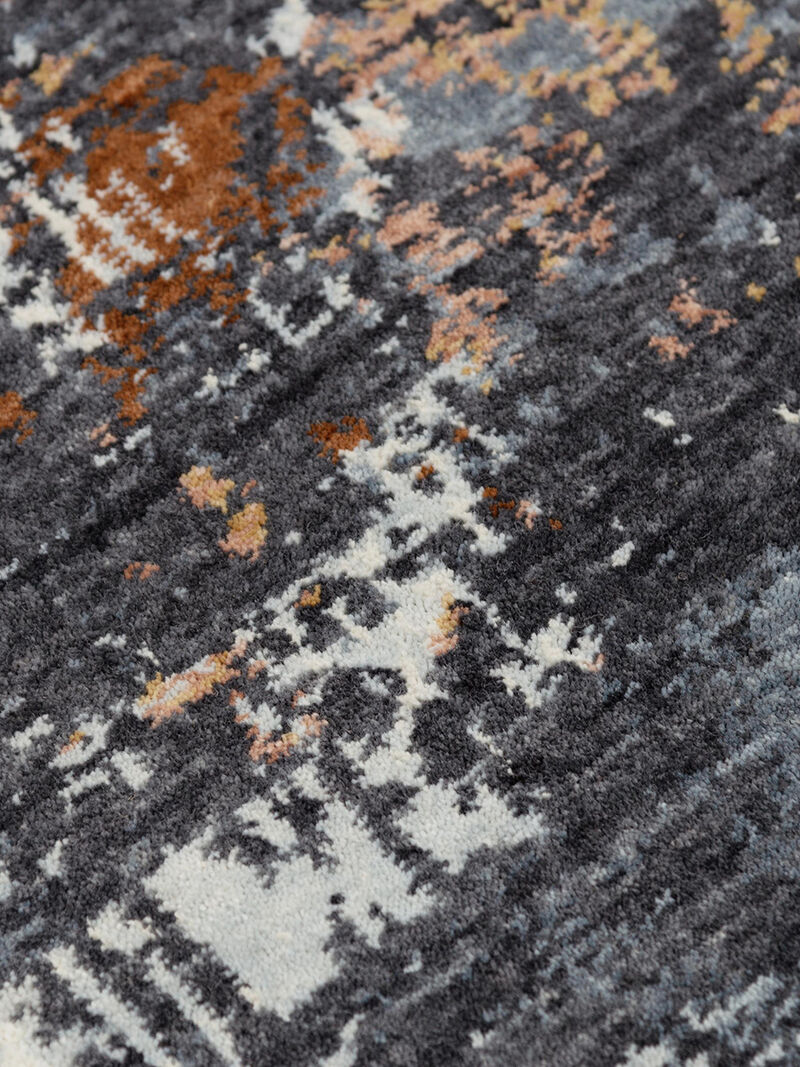 Logan LOG735 5'2" x 7'9" Rug