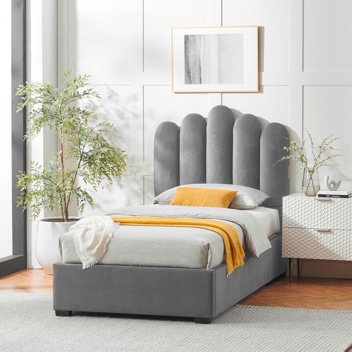 Inspired Home Goldy Velvet Platform Bed