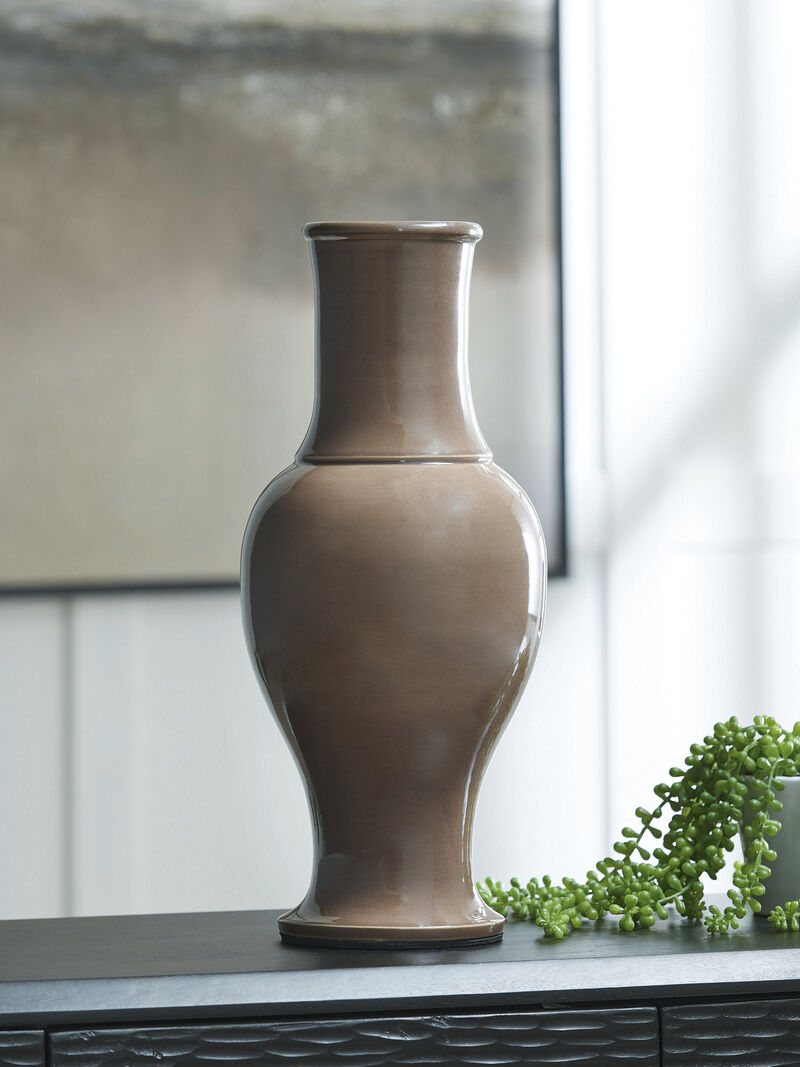 Tillmer Vase image number 1